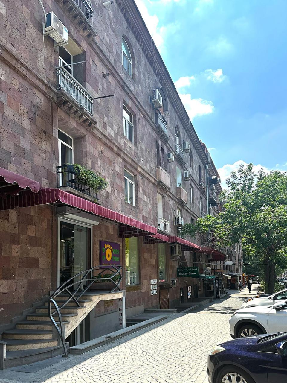 Your Charming Home, Steps To Republic Square Ereván Exterior foto